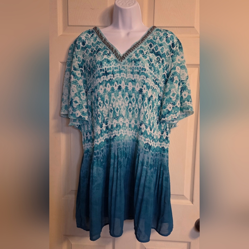 Catherines Blue and White Patterned Tunic 3X NWOT